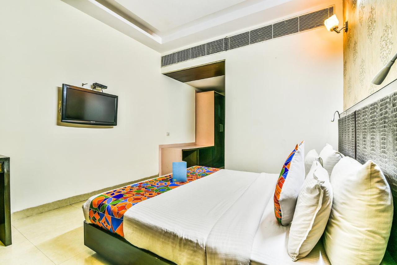 Hotel Alpine Tree New Delhi Extérieur photo