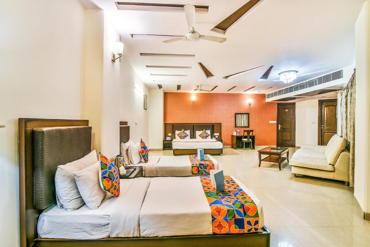 Hotel Alpine Tree New Delhi Extérieur photo