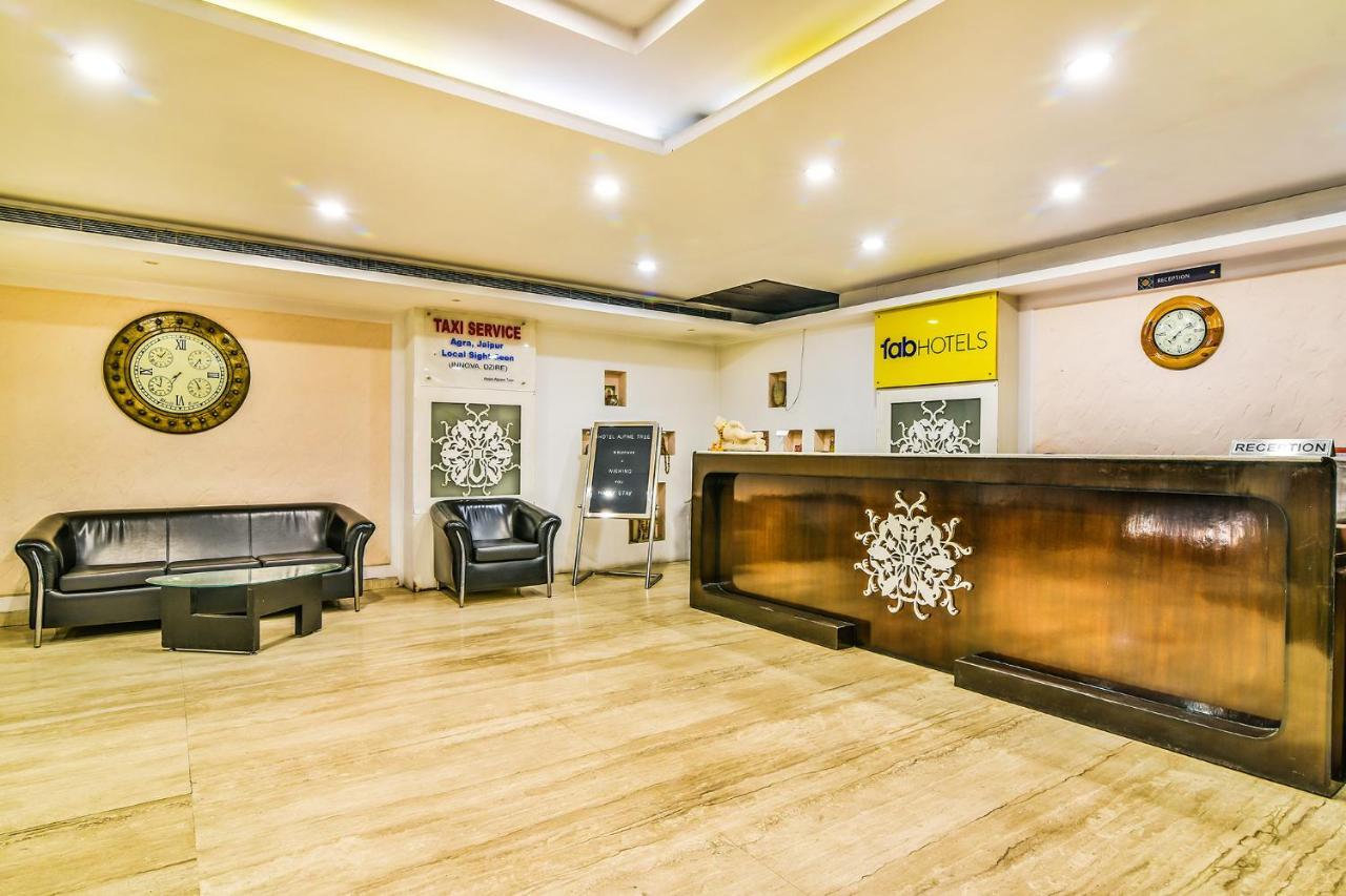 Hotel Alpine Tree New Delhi Extérieur photo