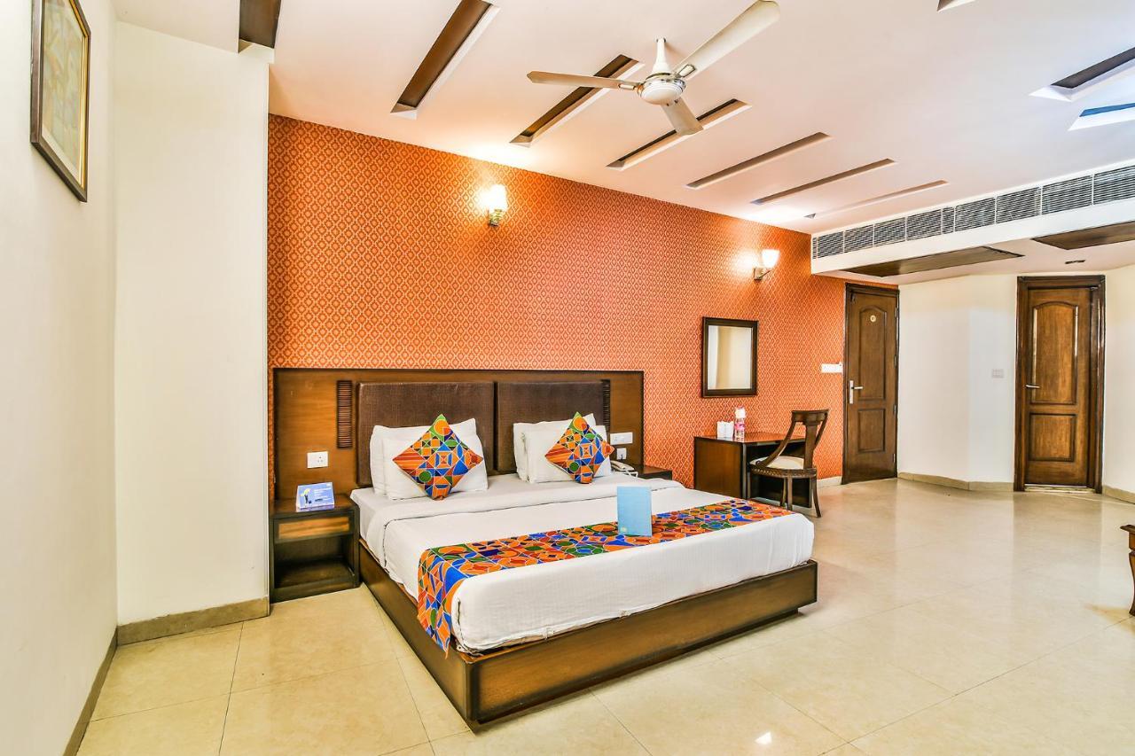 Hotel Alpine Tree New Delhi Extérieur photo