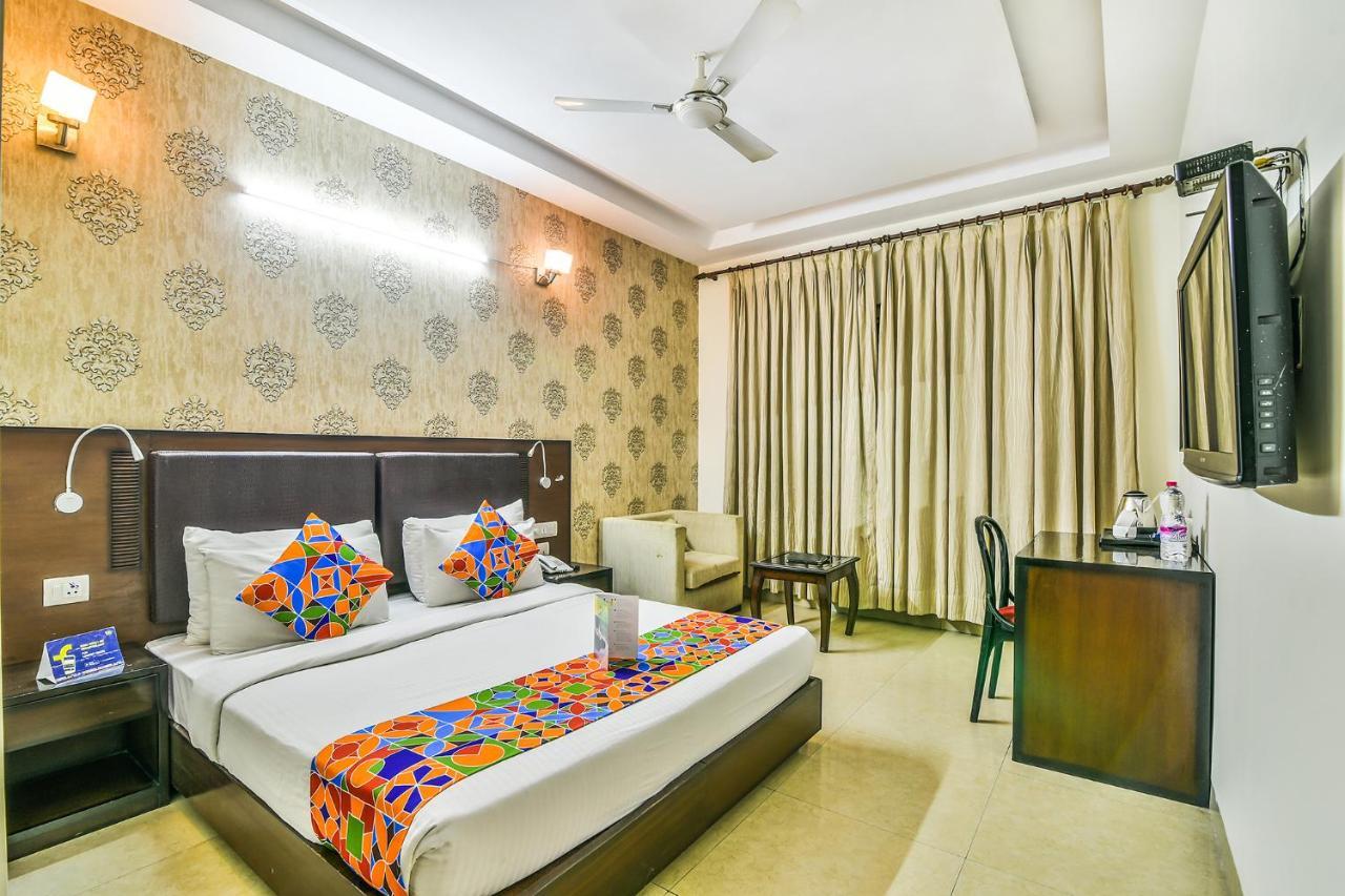 Hotel Alpine Tree New Delhi Extérieur photo